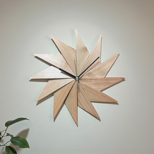 Toki-Uzumaki260-003吉野杉の寄木時計