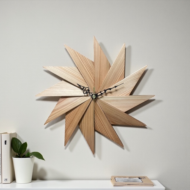 Toki-Uzumaki290-001吉野杉の寄木時計